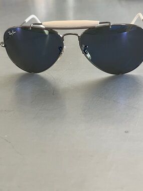 Ray-Ban Men’s Aviator Sunglasses - Black Lenses, Silver Frame, Cream Brow Bar